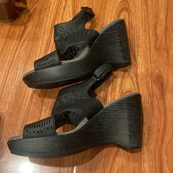 JBU Shoes - Jbu wedges womens size7.5 black​​​​​​​​​